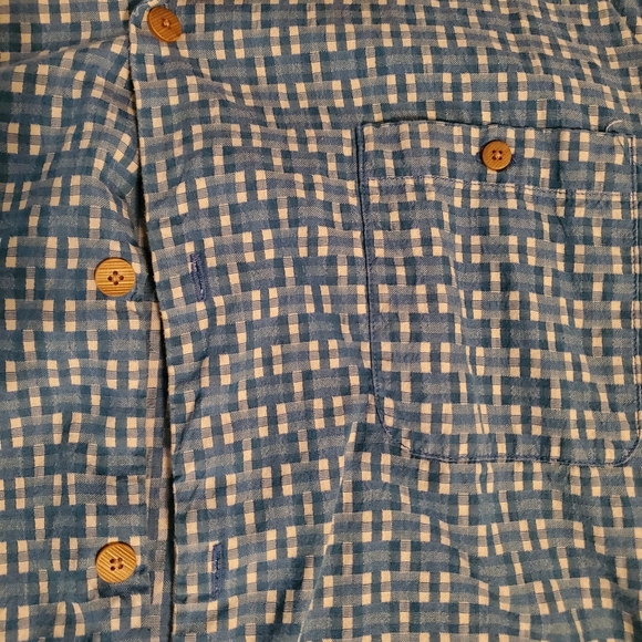 Tommy Bahama large button down - Picture 3 of 3